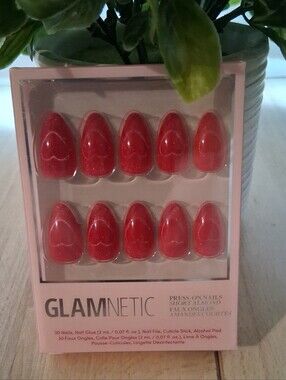 NIB Glamnetic New Collection Red Color ~ Sent With Love ~ Gorgeous